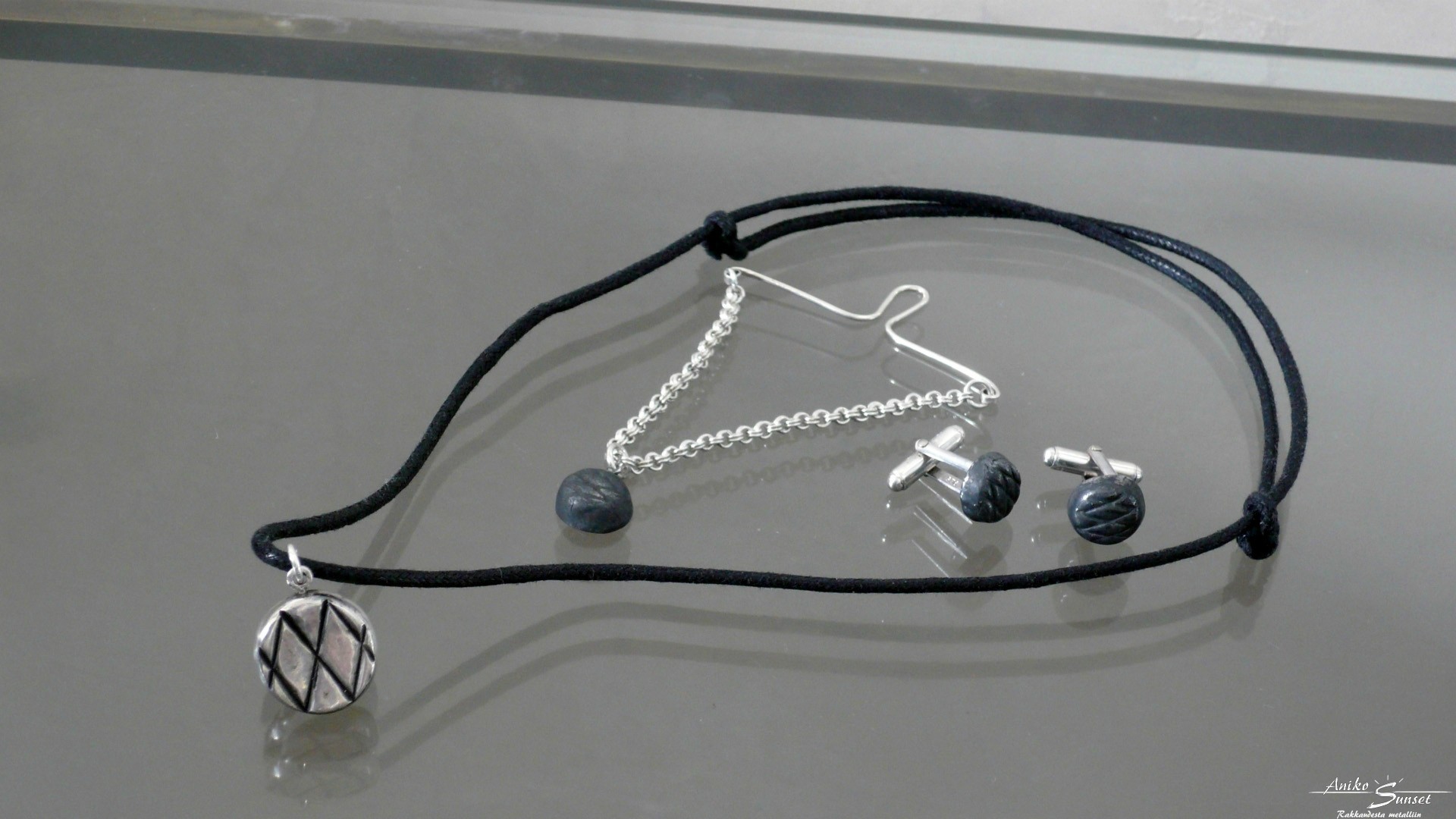 Salty liquorice jewelry set for men - Silver